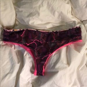 Reversible bikini bottoms